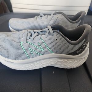 Womens New Balance Fresh Size 8.5